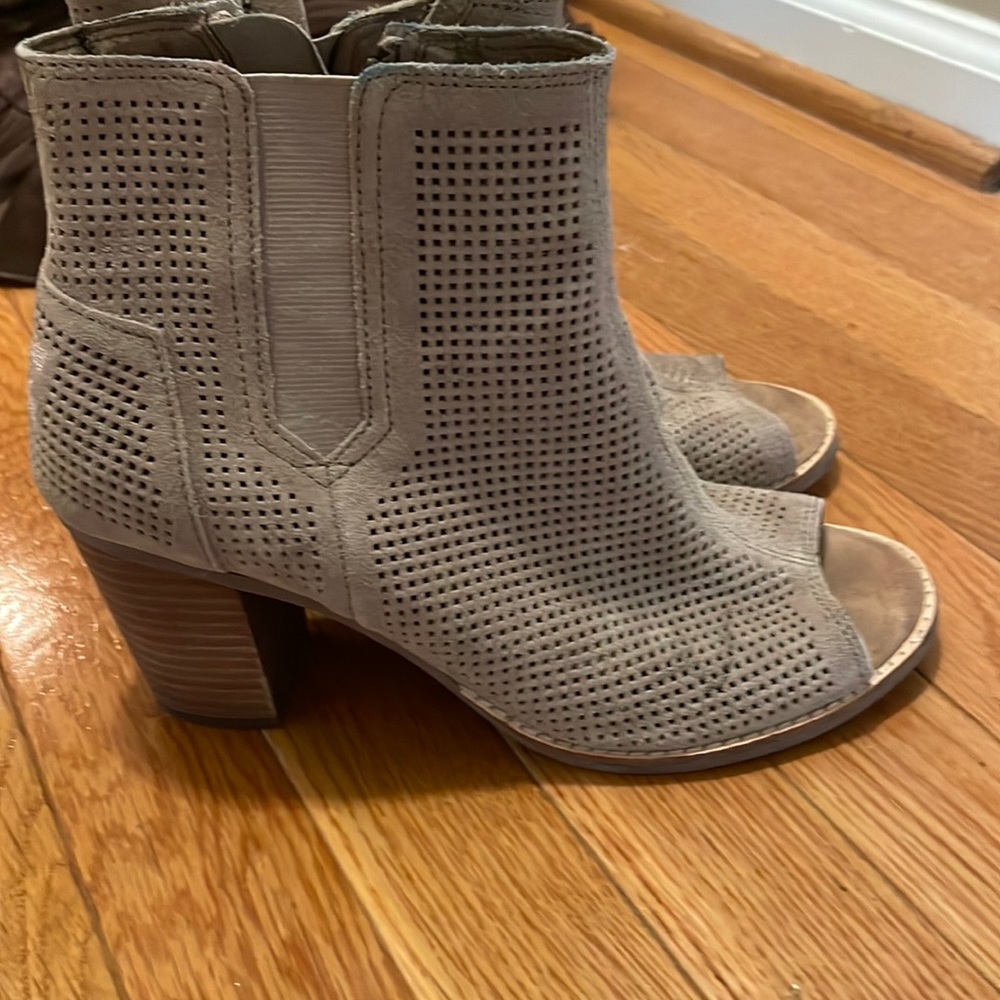 Gently used open toed toms booties